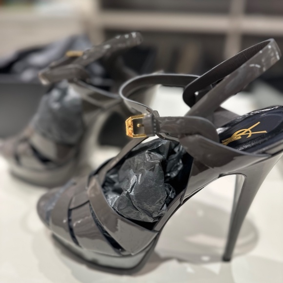 Saint Laurent Tribute 105MM Patent Leather Platform Sandals - Picture 2 of 5